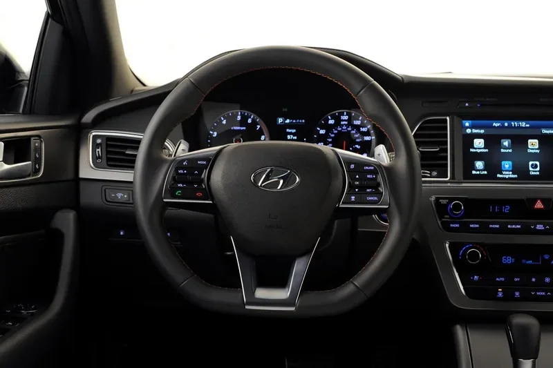 Całkiem nowy Hyundai Sonata