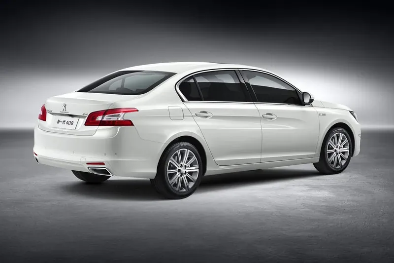 Peugeot 408