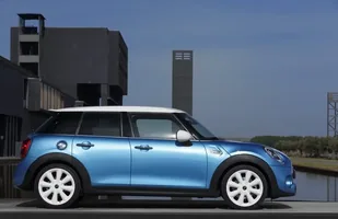 Pięciodrzwiowe Mini. Takiego nie było! — zdjęcie 5