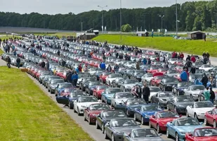 Nowa Mazda MX-5 już we wrześniu — zdjęcie 3