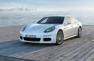 Sportowe Porsche jak ciepłe bułeczki! — zdjęcie 1