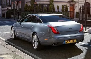 Jaguar i Land Rover z nowymi silnikami — zdjęcie 2