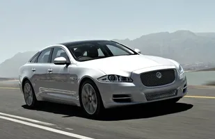 Jaguar i Land Rover z nowymi silnikami — zdjęcie 4