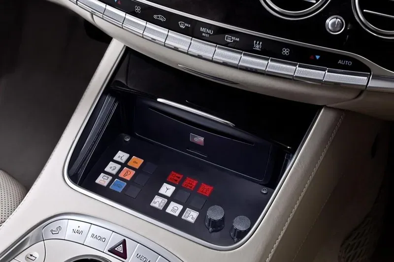 Mercedes S600 Guard