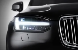 Pierwsze zdjęcie nadwozia nowego Volvo XC90 — zdjęcie 1