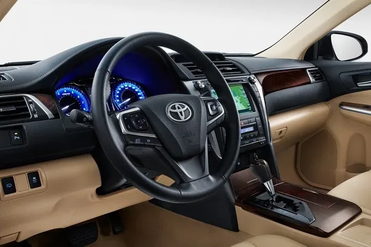 Toyota Camry 2015
