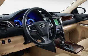 Toyota Camry po liftingu — zdjęcie 6