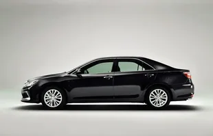 Toyota Camry po liftingu — zdjęcie 8