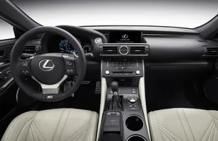 Lexus RC F z niezwykle mocnym V8 — zdjęcie 5