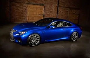 Lexus RC F z niezwykle mocnym V8 — zdjęcie 7