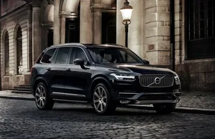 Świetna sprzedaż Volvo XC90 — zdjęcie 1