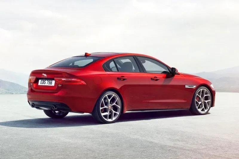 Jaguar XE