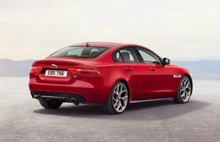 Nowość: Jaguar XE — zdjęcie 12