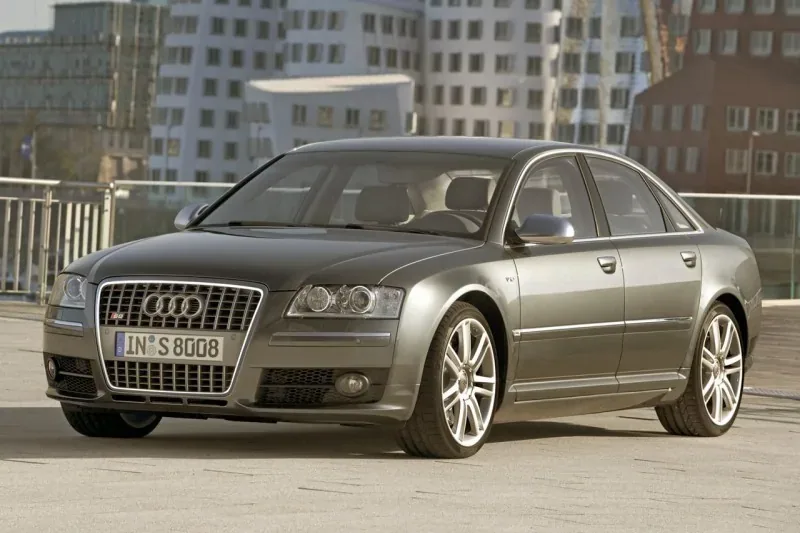 Audi S8 D3