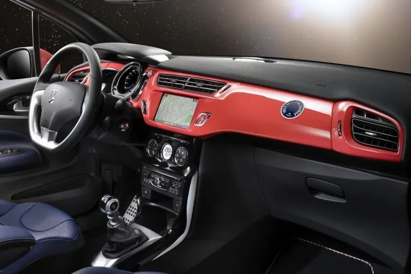 DS3 Ines de la Fressange Paris