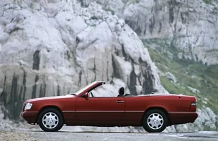 30 lat Mercedesa W124 — zdjęcie 3