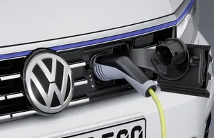 Volkswagen Passat GTE. Nowa hybryda z Wolfsburga — zdjęcie 4