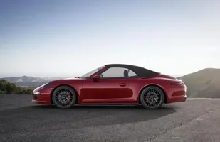 Porsche 911 GTS po liftingu — zdjęcie 2