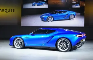Lamborghini Asterion. 4 l/100 km? — zdjęcie 8