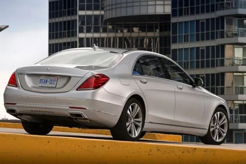 100 tysięcy sztuk Mercedesa klasy S