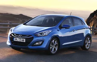 Nadjeżdża Hyundai i30 drugiej generacji — zdjęcie 1