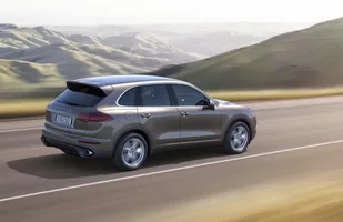 Oficjalnie: Porsche Cayenne GTS — zdjęcie 3