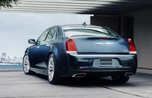 Chrysler 300 po liftingu jak Lancia Thema — zdjęcie 5