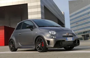 Abarth 695 Biposto. Cóż za auto! — zdjęcie 1