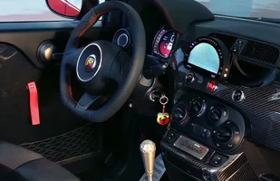 Abarth 695 Biposto. Cóż za auto! — zdjęcie 2