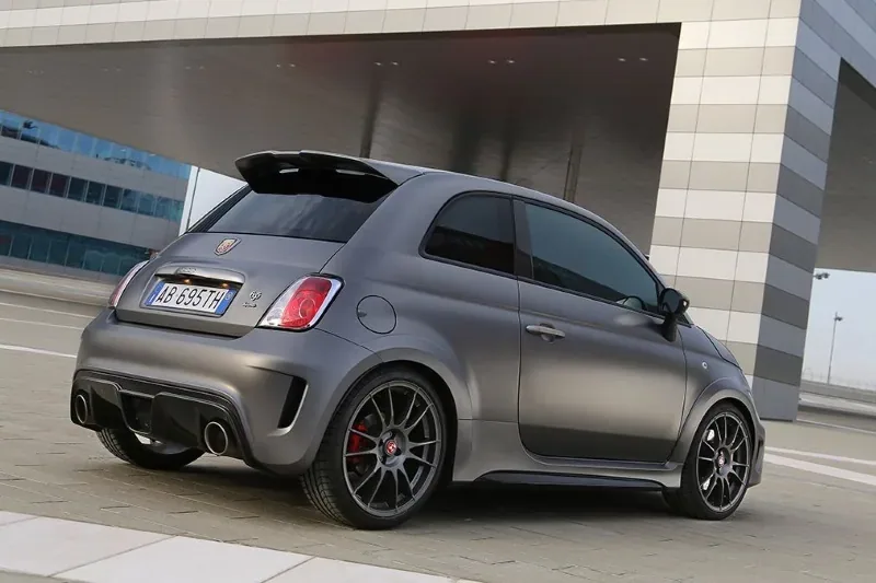 Abarth 695 Biposto