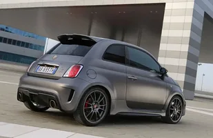 Abarth 695 Biposto. Cóż za auto! — zdjęcie 5