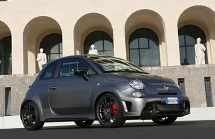 Abarth 695 Biposto. Cóż za auto! — zdjęcie 7