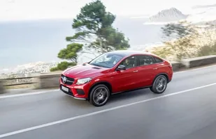 Oficjalnie: Mercedes GLE Coupe — zdjęcie 8
