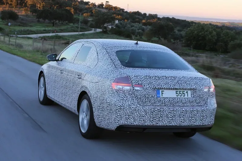 Nowa Skoda Superb