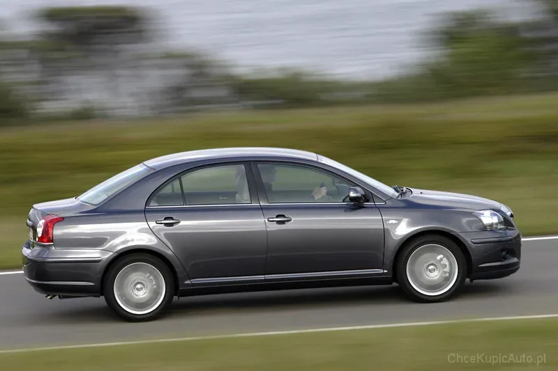 Toyota Avensis II