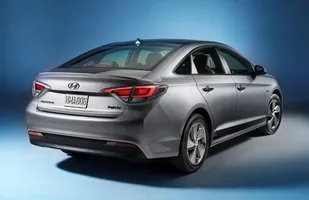 Hyundai Sonata Plug-in Hybrid — zdjęcie 2