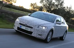 Skoda Superb. Pierwsze zdjęcie wnętrza — zdjęcie 3