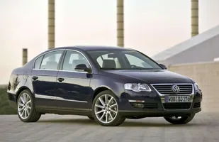 VW Passat B6 - rysa na legendzie — zdjęcie 7
