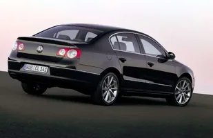 VW Passat B6 - rysa na legendzie — zdjęcie 8