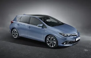 Toyota Auris po liftingu — zdjęcie 2