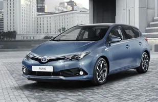 Toyota Auris po liftingu — zdjęcie 3