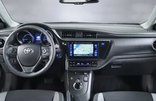 Toyota Auris po liftingu — zdjęcie 5