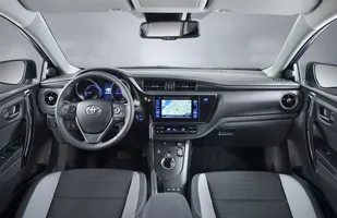 Oficjalnie: Toyota Auris po liftingu — zdjęcie 4