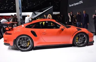 Oficjalnie: Porsche 911 GT3 RS — zdjęcie 2