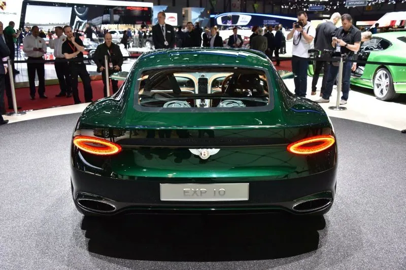 Bentley EXP 10 Speed 6