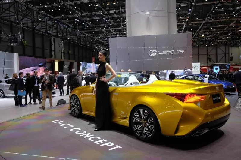 Lexus LF-C2 Concept