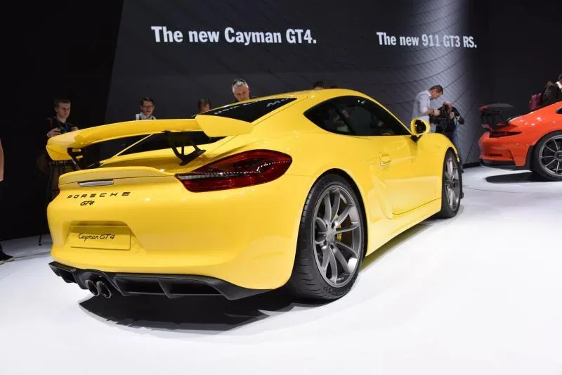 Porsche Cayman GT4