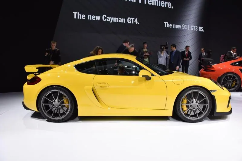 Porsche Cayman GT4