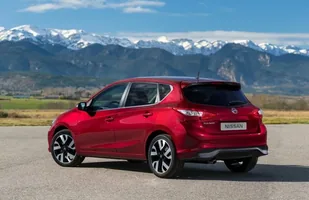 Nissan Pulsar ze 190-konnym silnikiem — zdjęcie 3