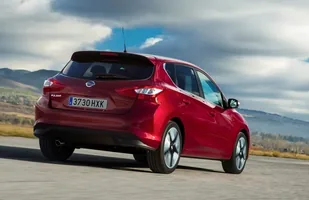 Nissan Pulsar ze 190-konnym silnikiem — zdjęcie 7